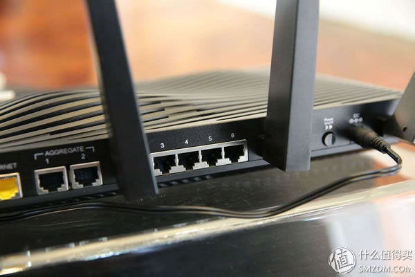 网件夜鹰X8 AC5300路由器