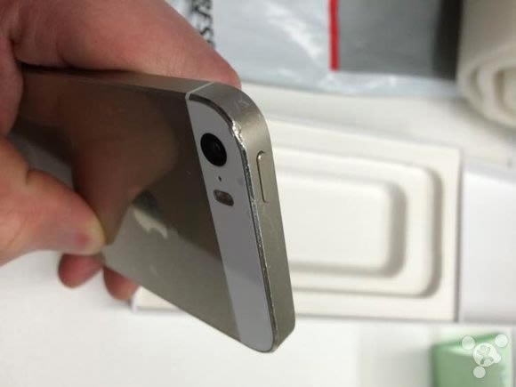 官翻iPhone5s图片 磕碰明显