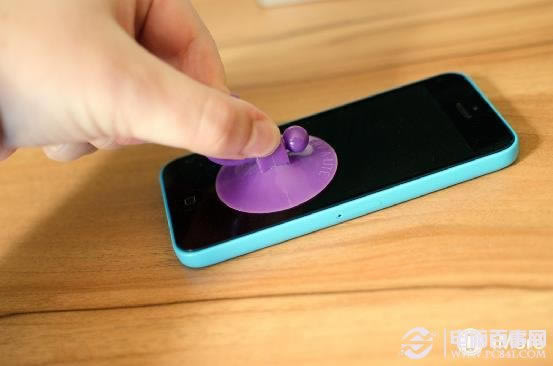 iPhone5c怎么换屏?苹果iPhone5c快速换屏幕教程