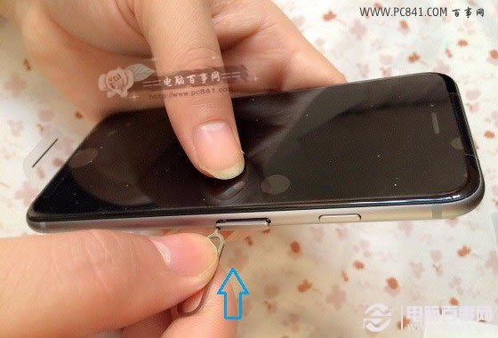 iPhone6打开卡槽示意图