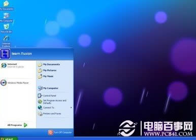 进入到手机XP Mod桌面效果:跟XP系统界面很像,并且还有还有开始菜单