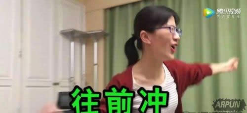 papi酱玩王者荣耀 操作比女大学生还要坑